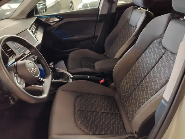 Audi A1 view 10