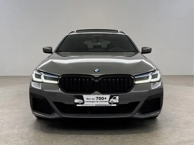BMW 5 Series view 8