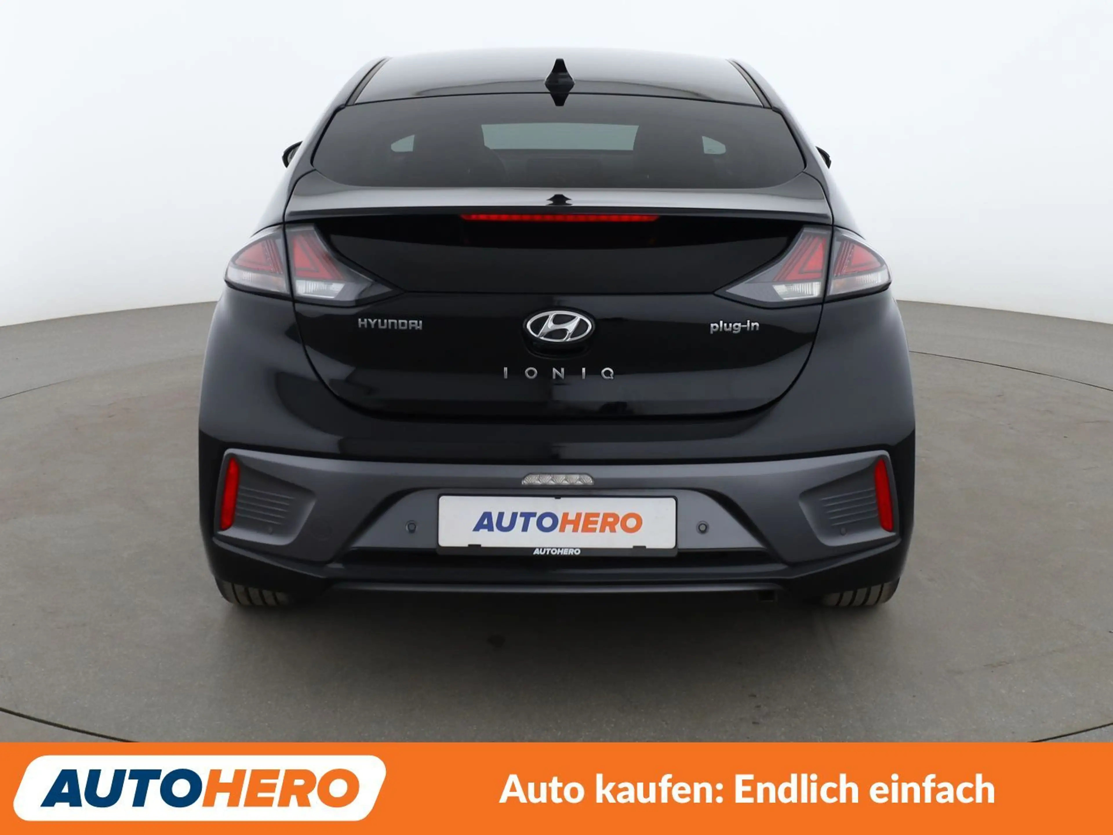 Hyundai IONIQ 1.6 Hybrid Premium Aut.*NAVI*BI-XENON*ACC*CAM*PDC* — photo 5
