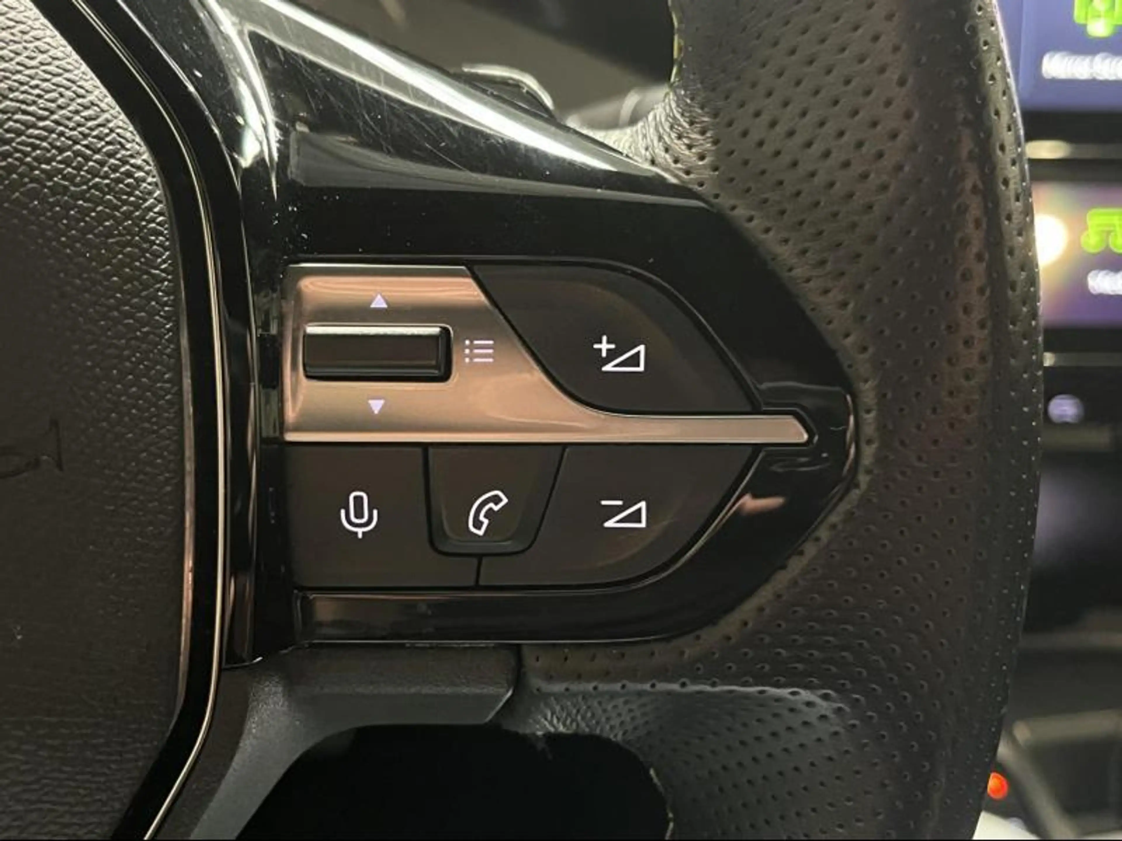 Peugeot 308 GT — photo 22