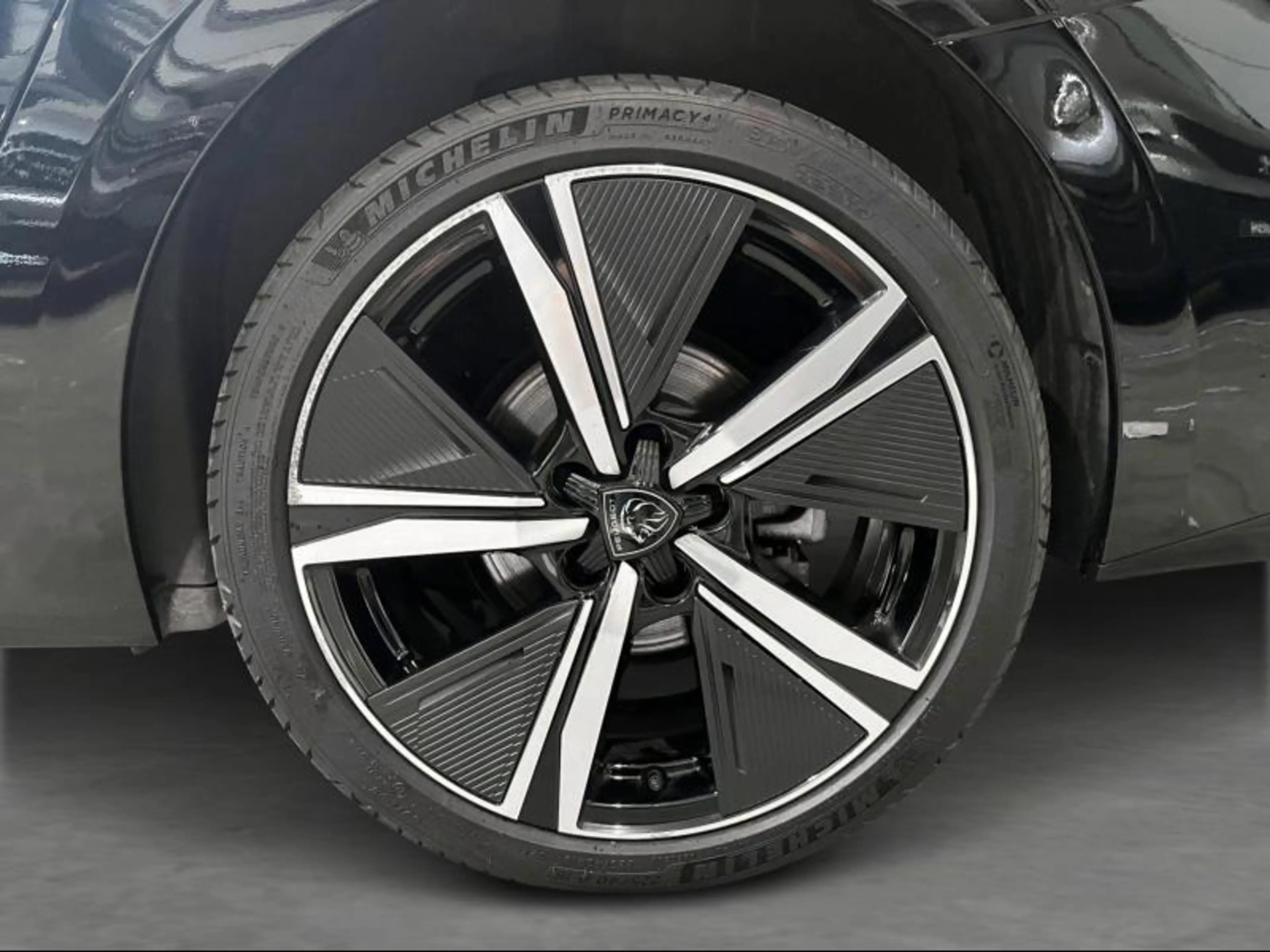 Peugeot 308 GT — photo 9