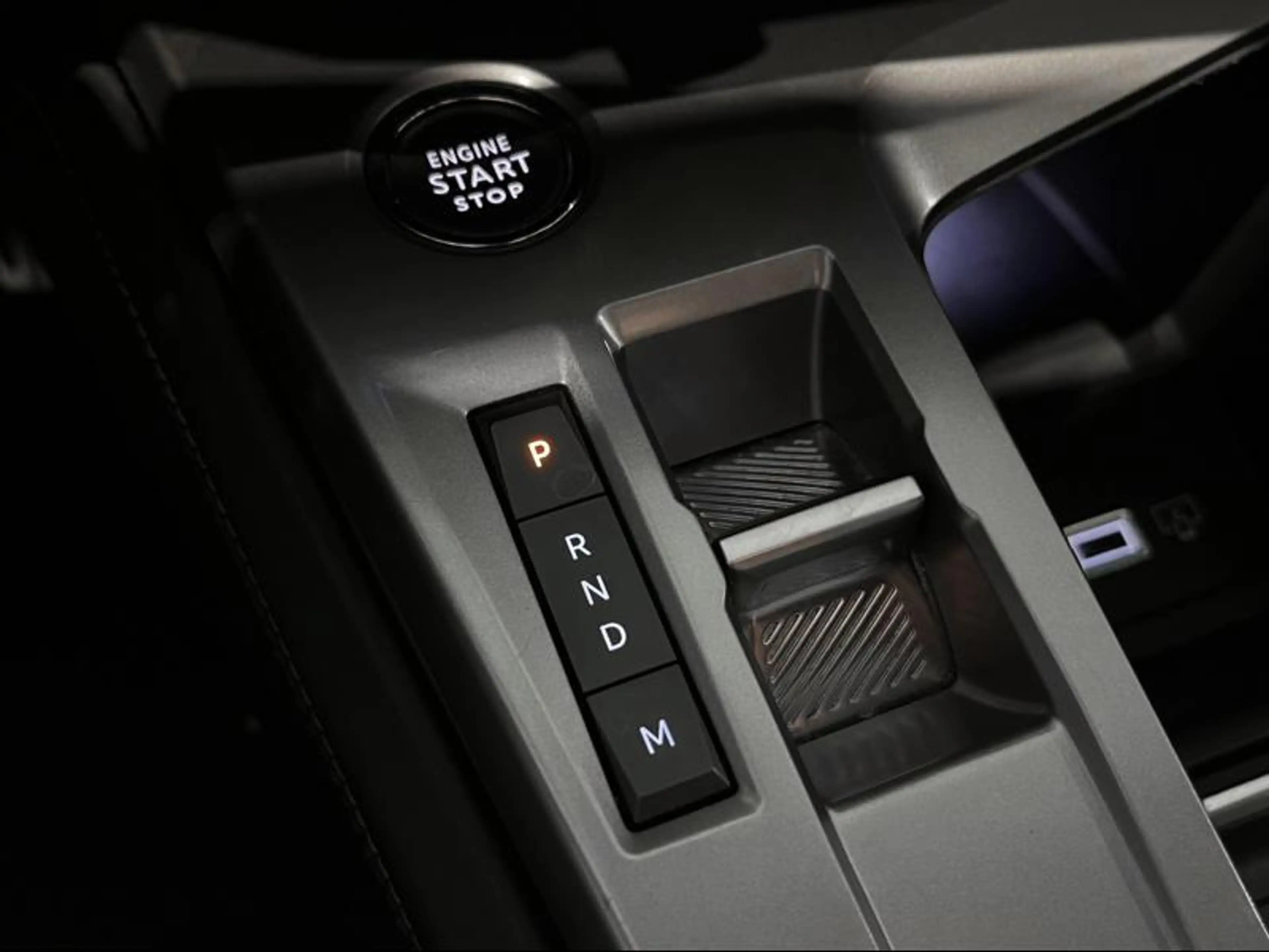 Peugeot 308 GT — photo 17