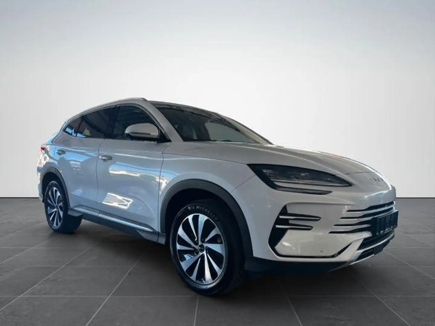 BYD Seal U DM-i Design AWD /360°/HUD/SHZ/PANO-DA 238 kW (3... Weiß - 2