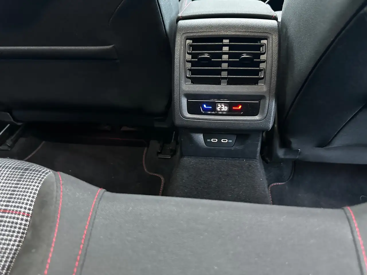 Volkswagen Golf GTI DSG Performance‼️LIKE NEW‼️19.500km 15