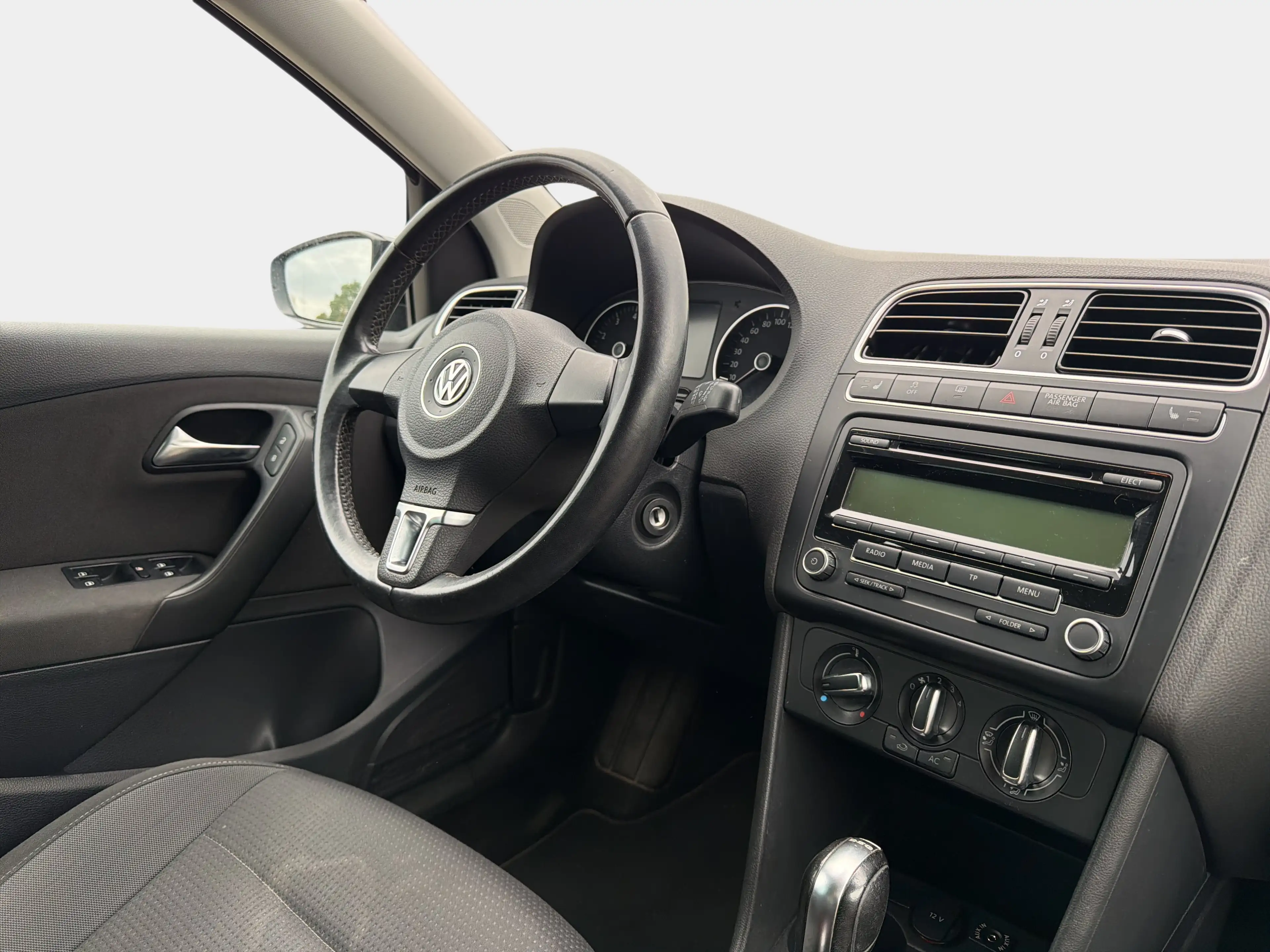 Volkswagen Polo Team — photo 12