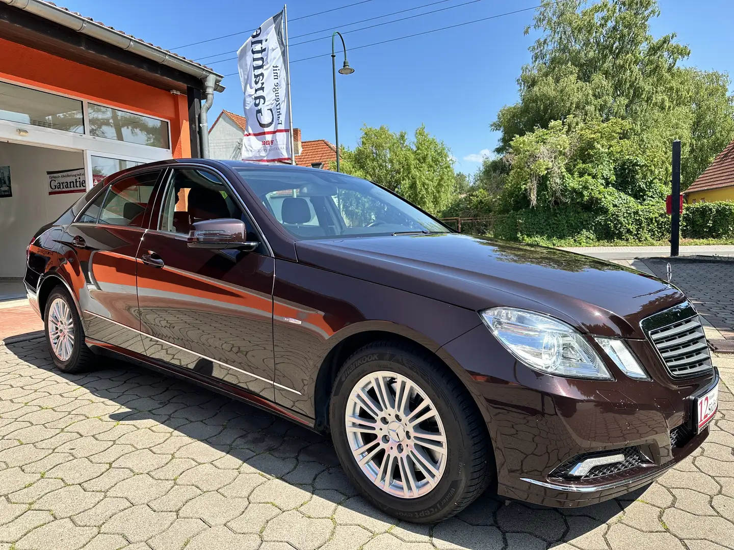 Mercedes-Benz E 250 E 250 CDI BlueEfficiency * Leder * Mit Garantie * Braun - 1