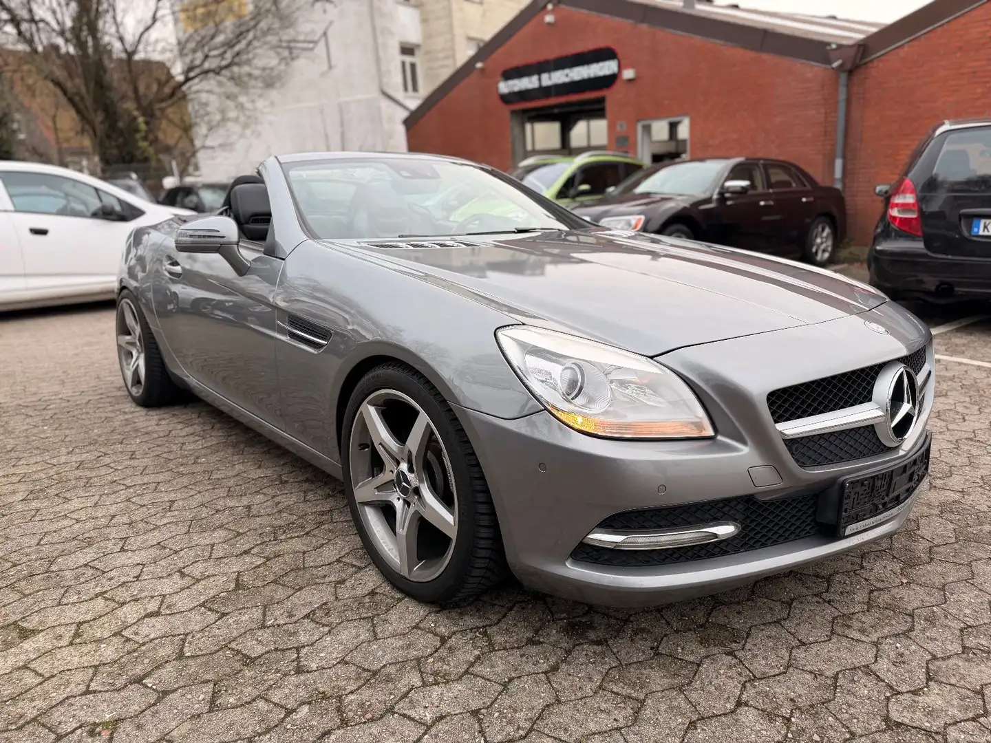 Mercedes-Benz SLK 200 BE Neues-Modell'Panorama'LED'Leder'AirSc Silber - 1