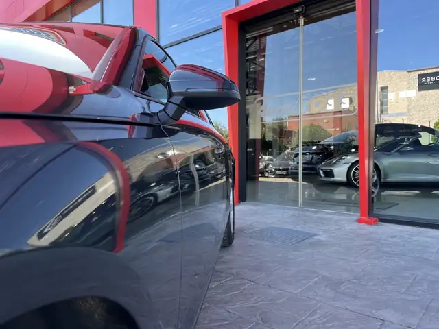Audi A4 view 12