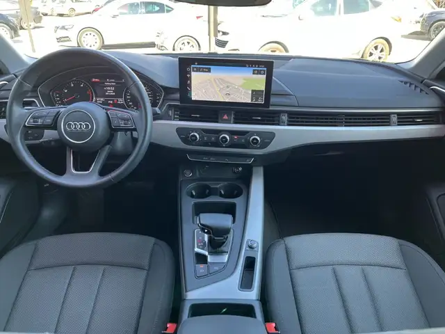 Audi A4 view 14
