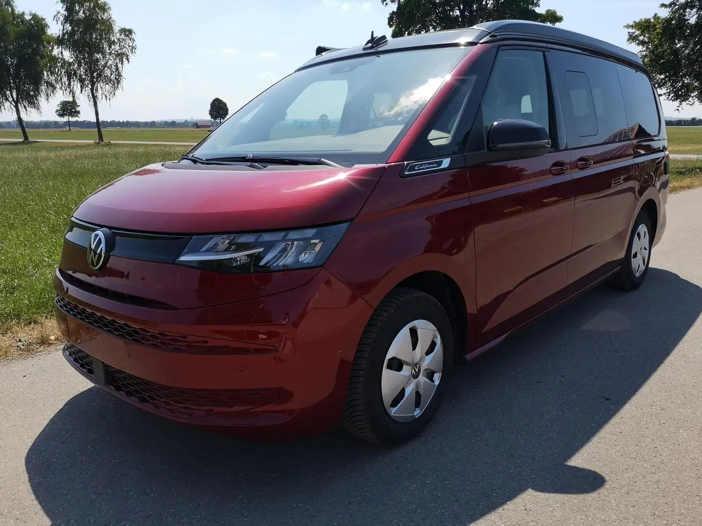Volkswagen T7 California T7 2.0TDI DSG California Beach Camper GV5 Lite+ Rouge - 1