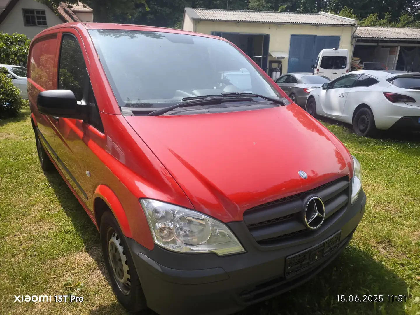 Mercedes-Benz Vito 113 CDI FH ZV KLIMA STANDHEIZUNG LKW ZUL.ASSUNG Rot - 1