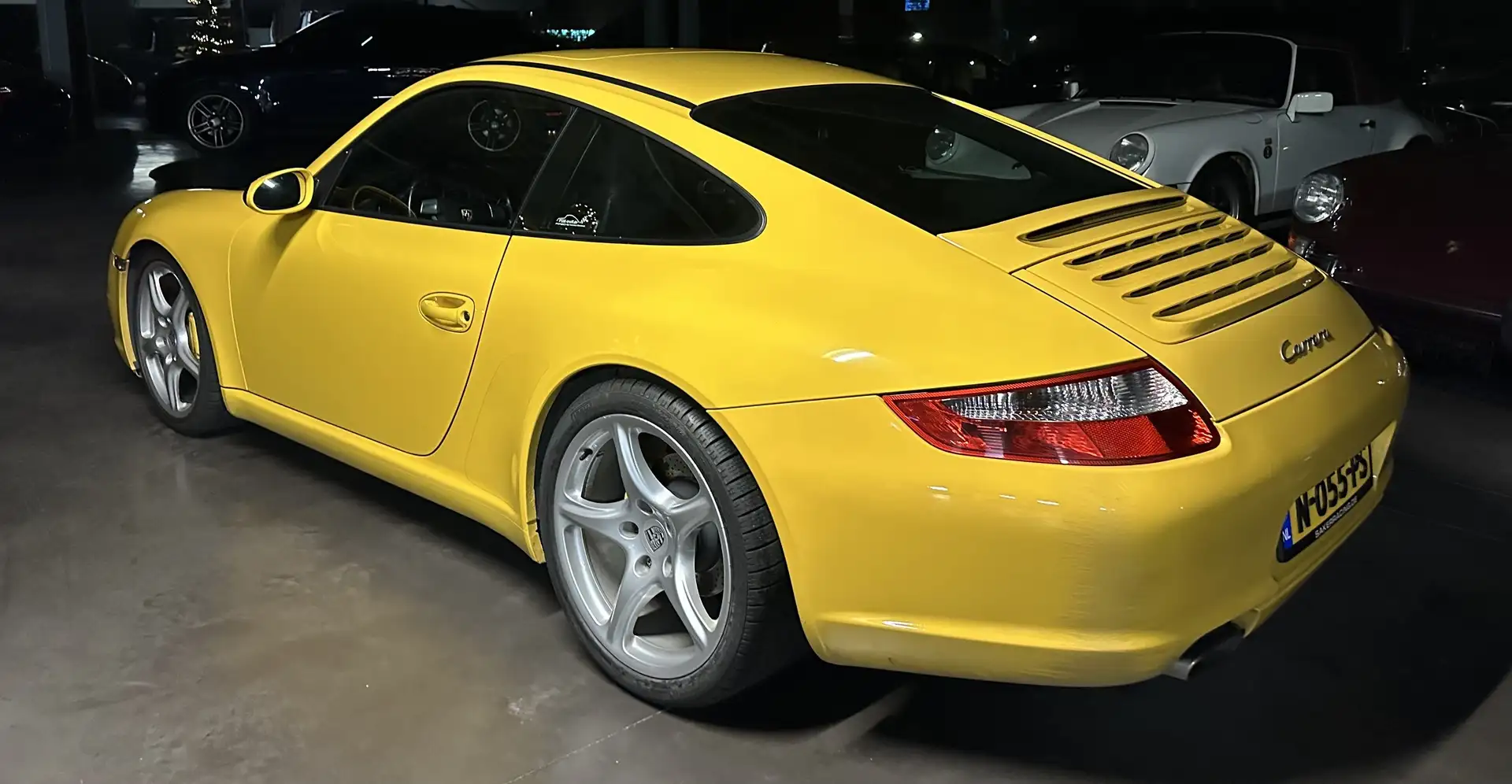 Porsche 911 911 3.6 Carrera Yellow - 2