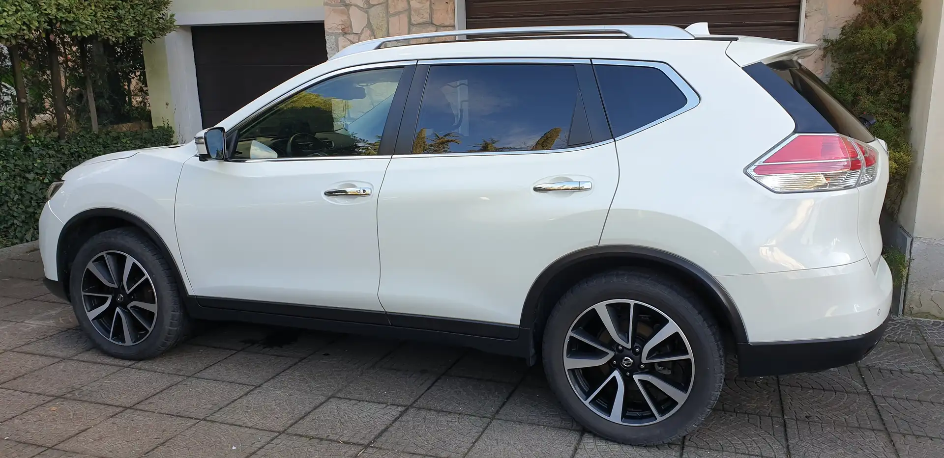Nissan X-Trail X-Trail 1.6 dci N-Vision 2wd Bianco - 2