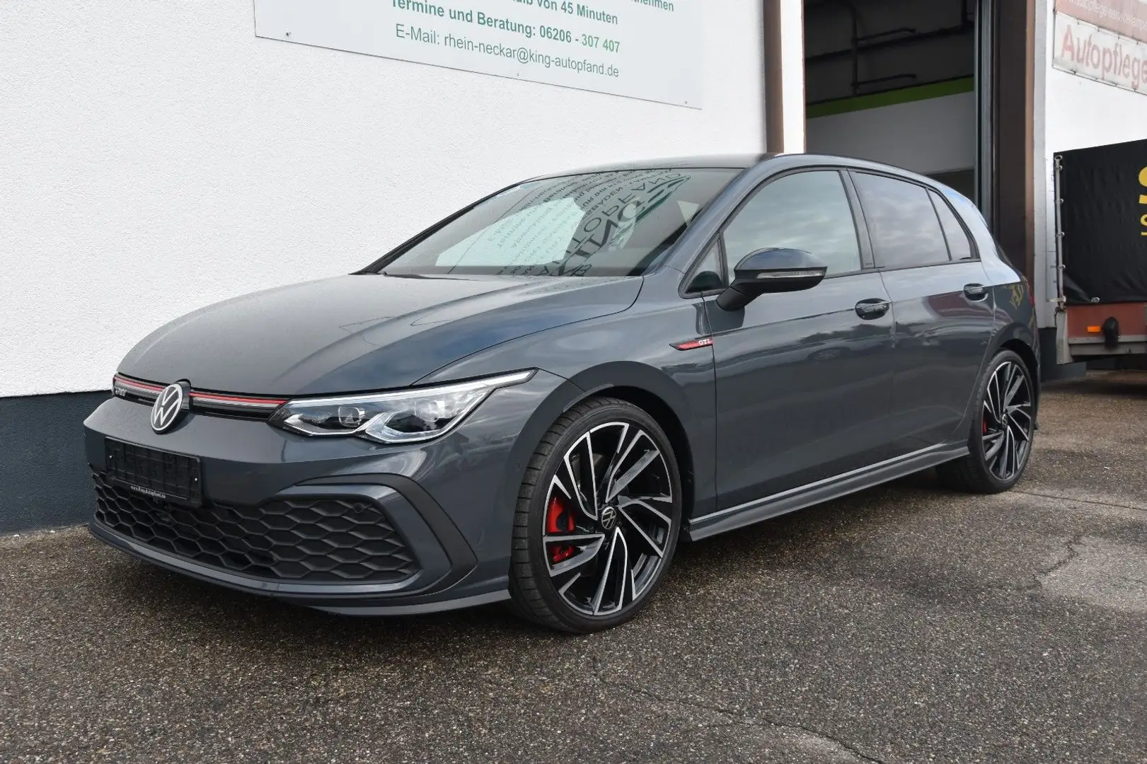 Volkswagen Golf VIII 2.0 GTI DSG 19" H&K Werkgarantie Grau - 1