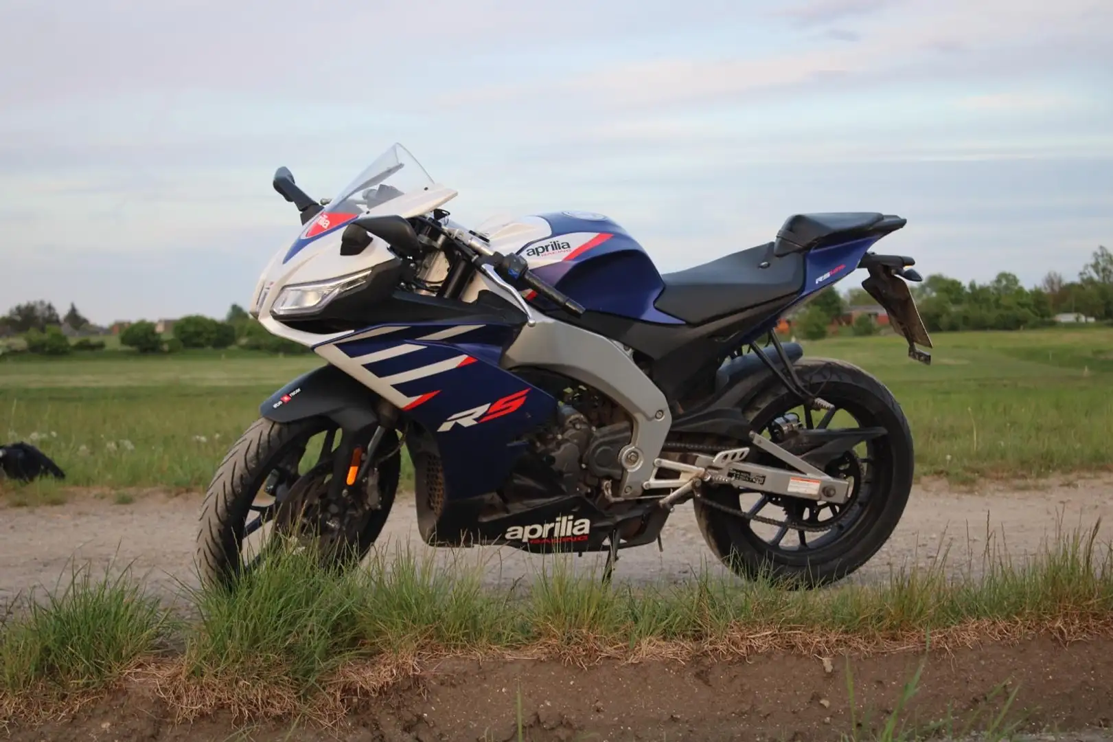 Aprilia RS4 125 Albastru - 2