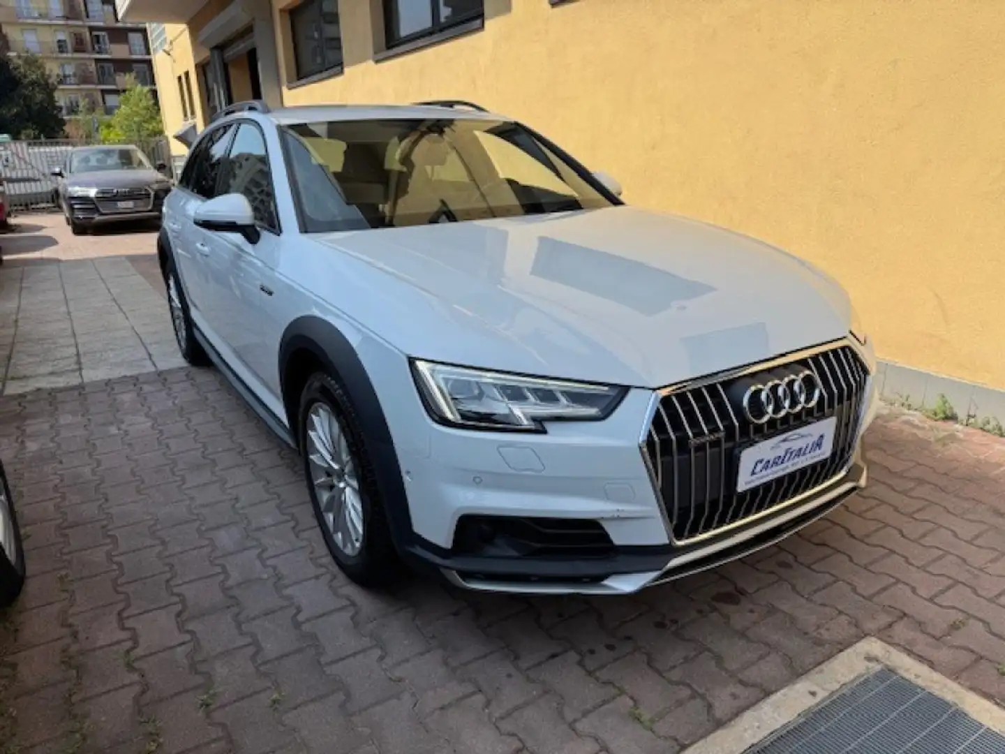 Audi A4 allroad 45 TFSI 245 CV S tronic Business Blanc - 1