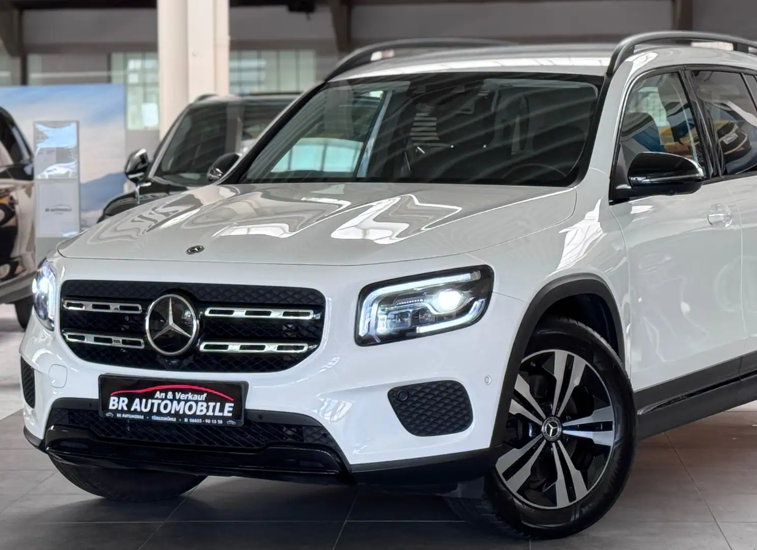 Mercedes-Benz GLB 250 GLB 250 4Matic*1.Hand*AHK*LED*360°Kamera*HeadUp Weiß - 2