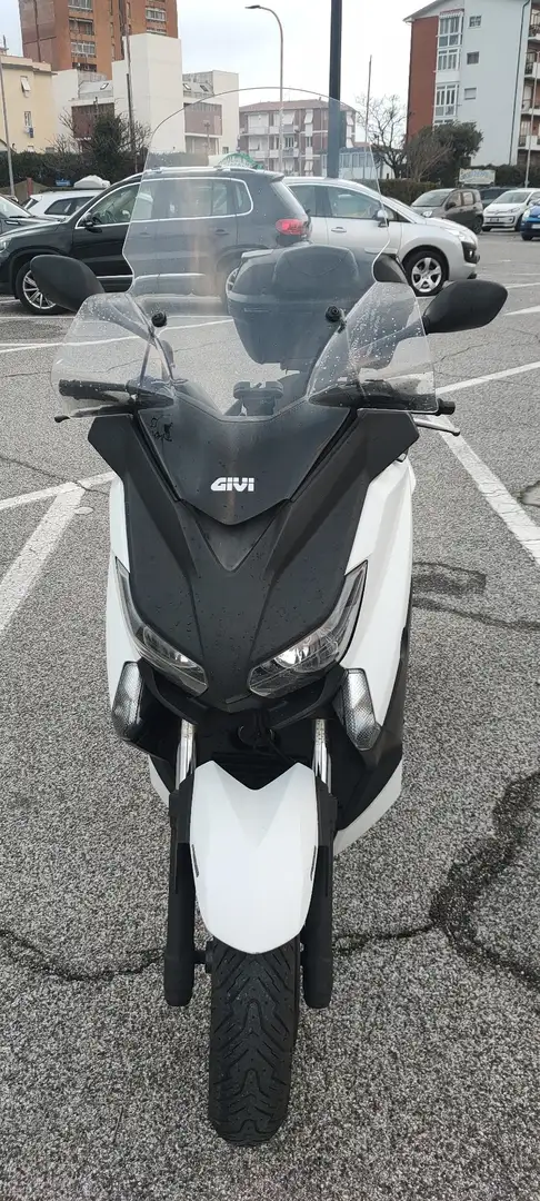 Yamaha X-Max 250 abs - 1