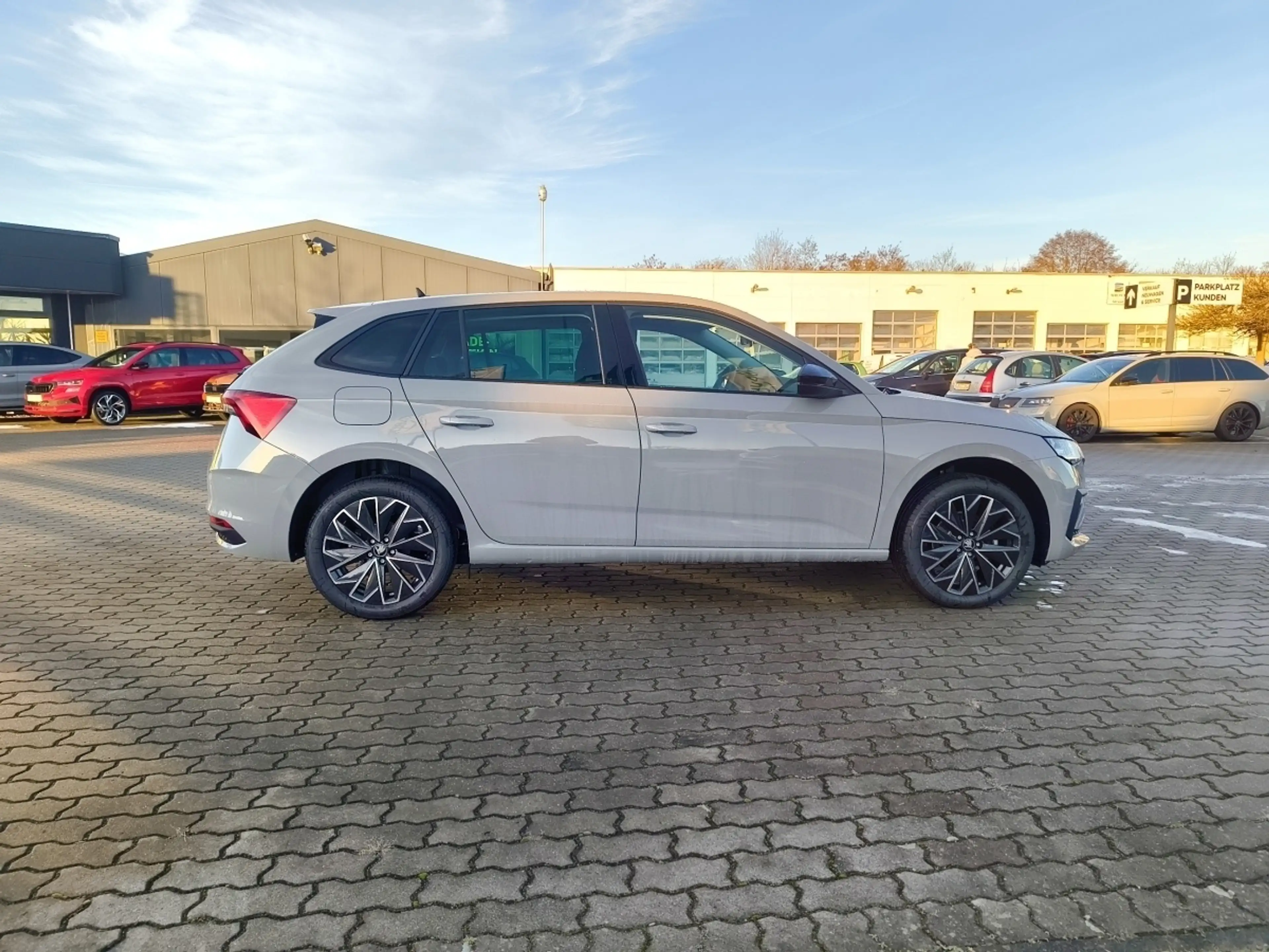 Skoda Scala 1.5 Selection DSG Matrix Navi AHK Klimaautomatik — photo 6