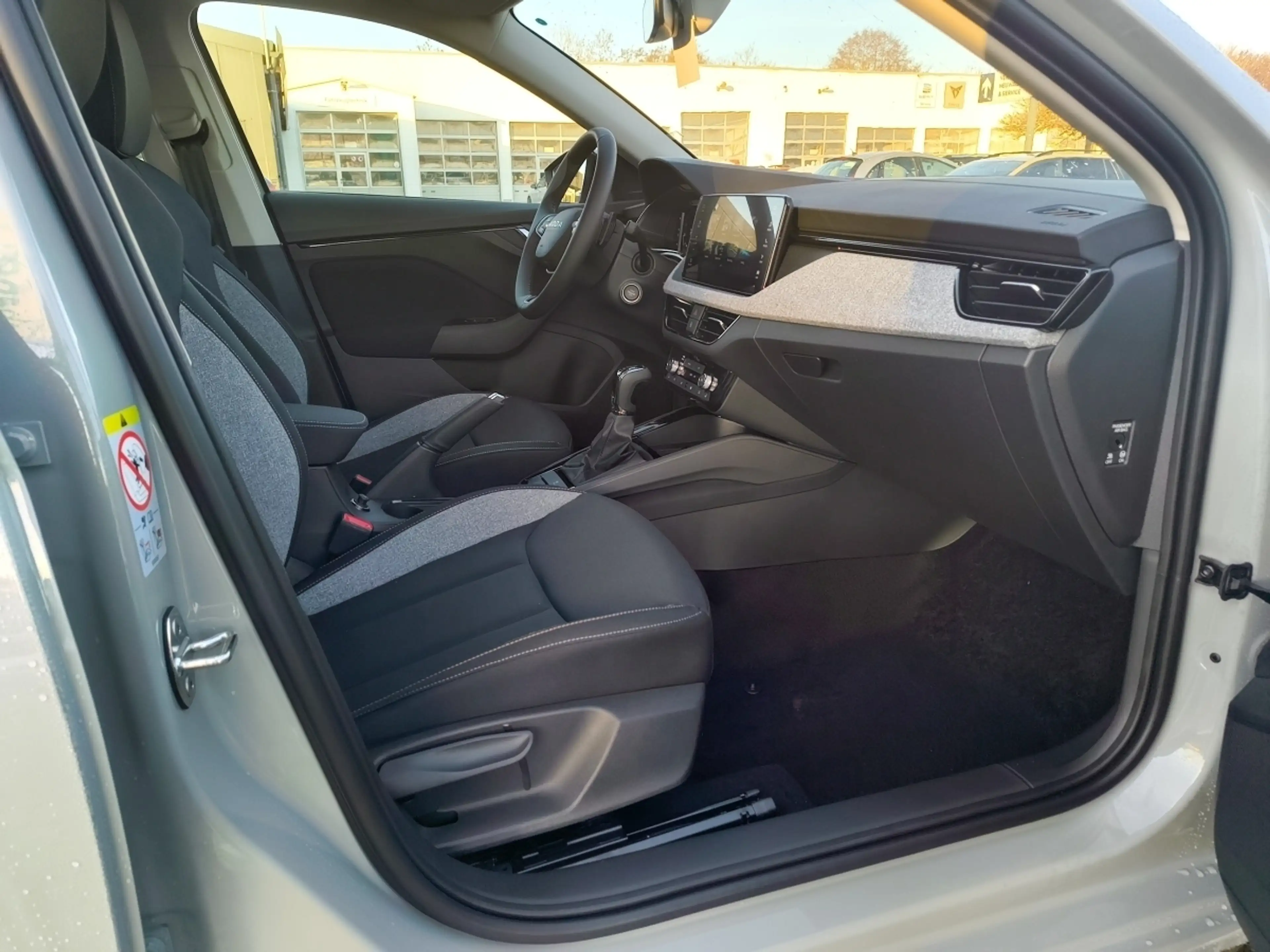 Skoda Scala 1.5 Selection DSG Matrix Navi AHK Klimaautomatik — photo 8