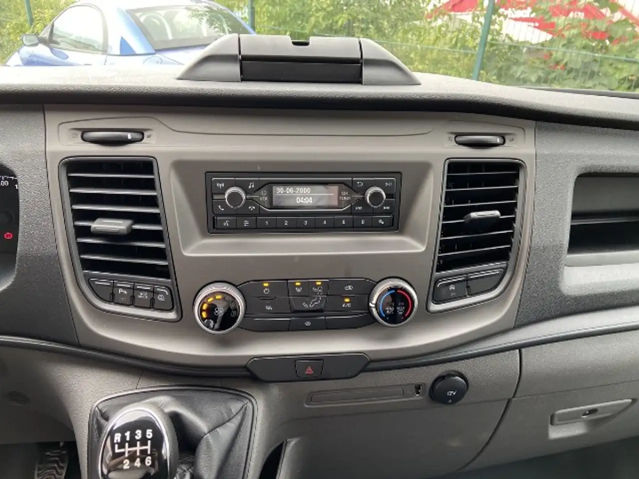 Ford Transit Custom 2.0 TDCi 300 L2 Trend — photo 6