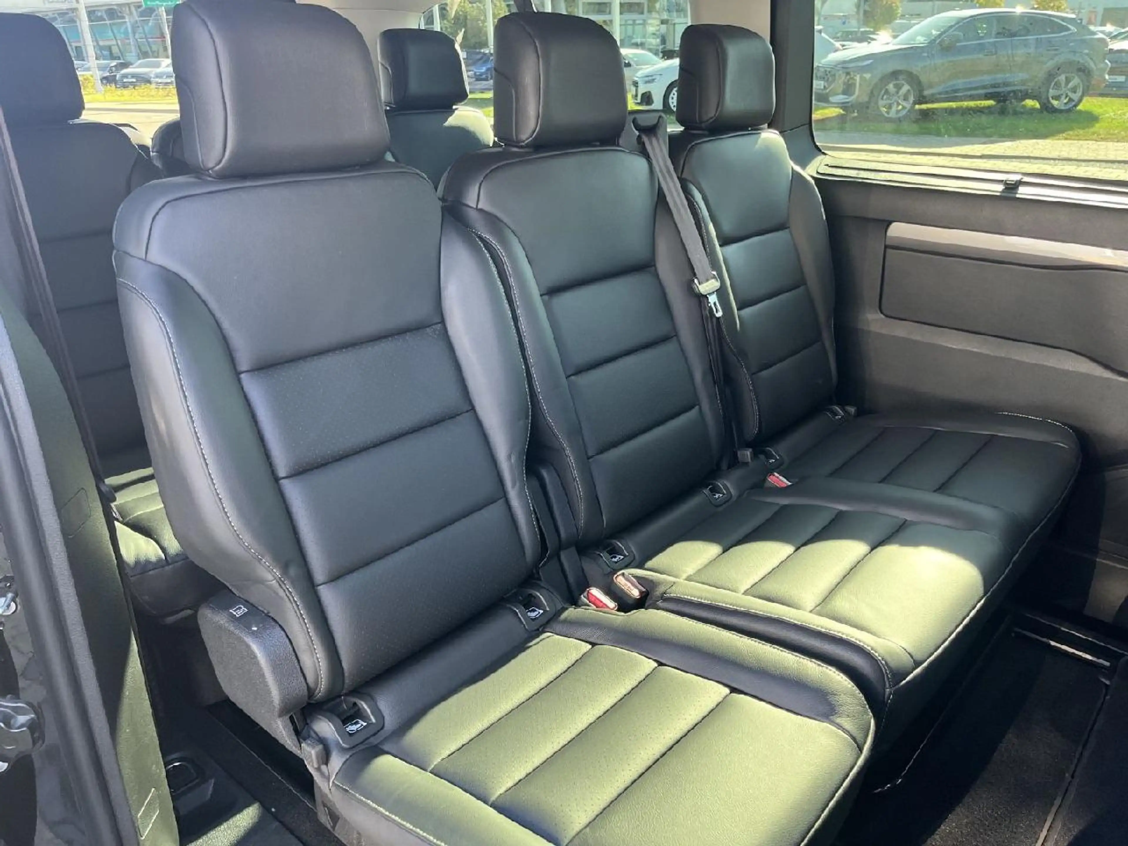 Peugeot Traveller Traveller Allure L3 +LED+Nav+8Sitzer+AHK — photo 13