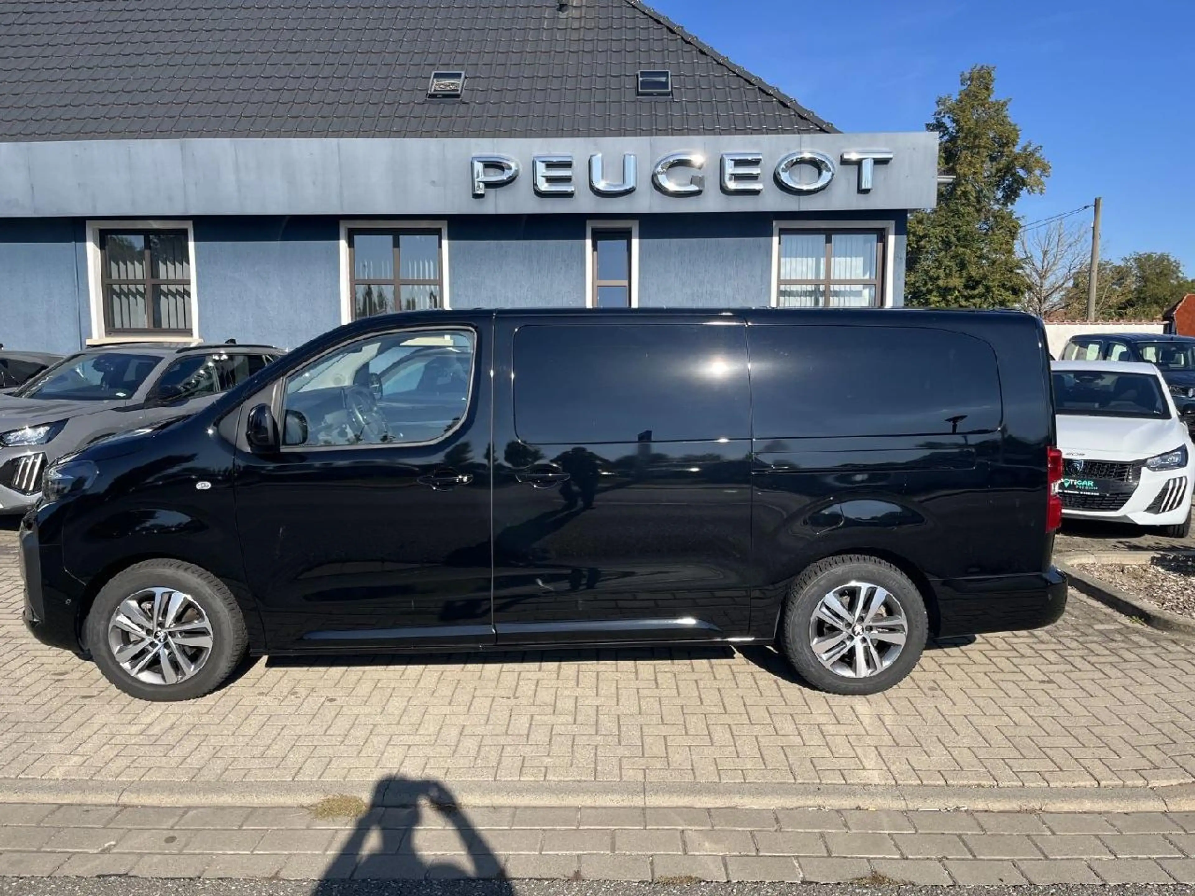 Peugeot Traveller Traveller Allure L3 +LED+Nav+8Sitzer+AHK — photo 5