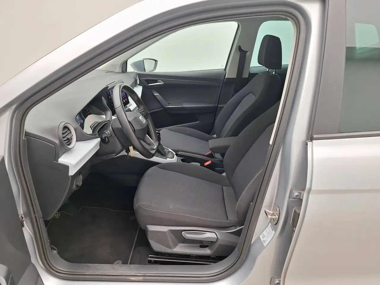 SEAT Arona 1.0 TSI* LEZ BXL 2035 * CarPlay*249€ PAR MOIS SANS ACOMPTE, миниатюра 5