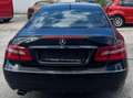 Mercedes-Benz E 220 CDI BlueEfficiency Schwarz - thumbnail 1