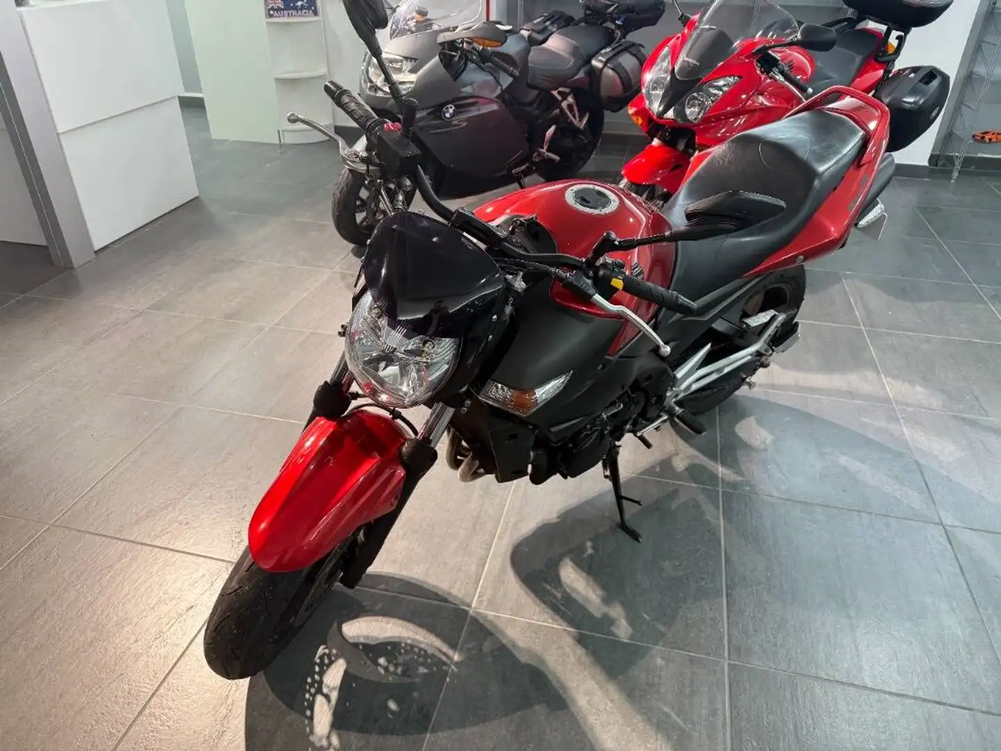 Suzuki GSR 600 600 Roşu - 2