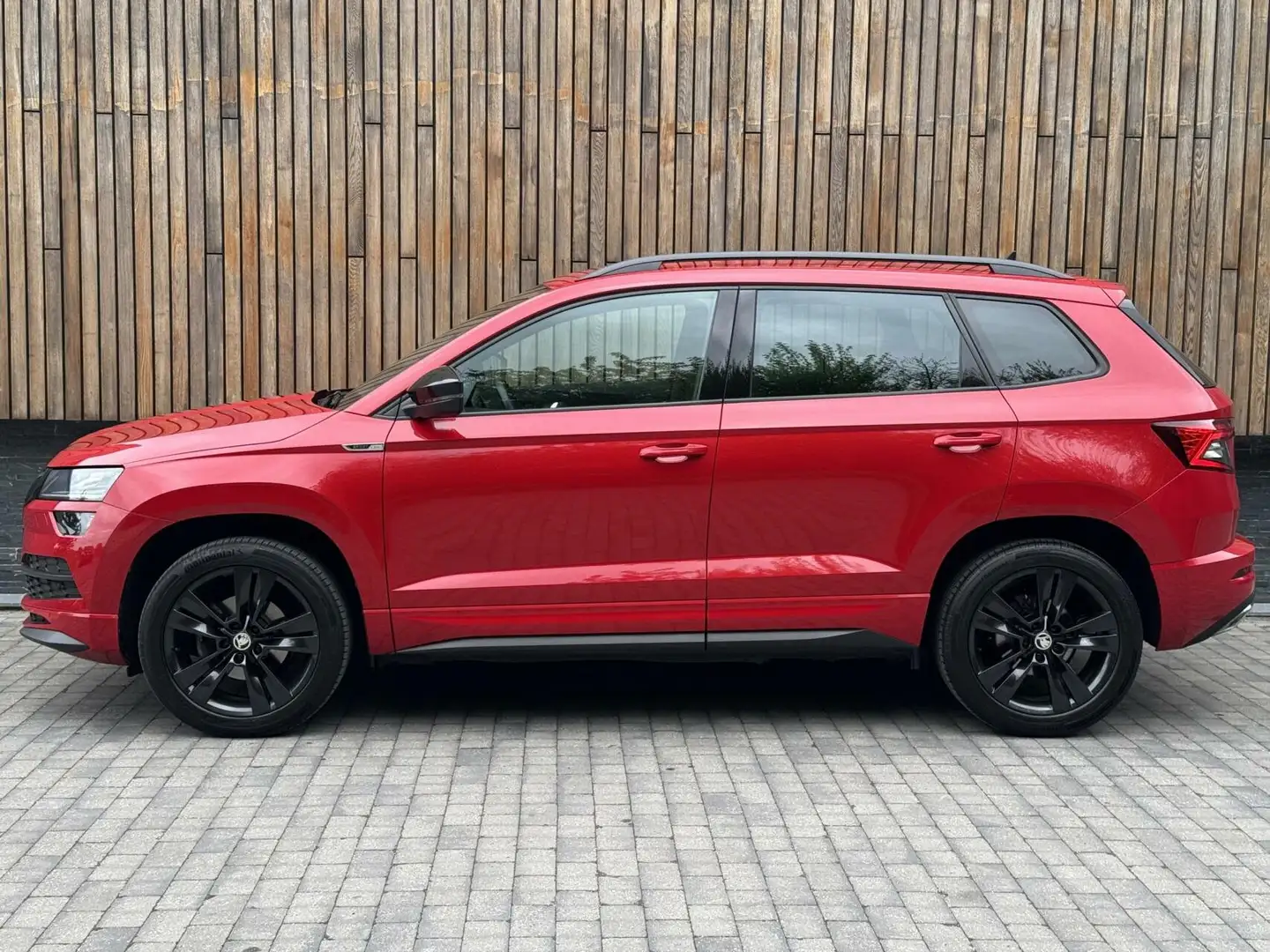 Skoda Karoq Karoq 1,5 TSI Sportline DSG Sportline Rot - 2
