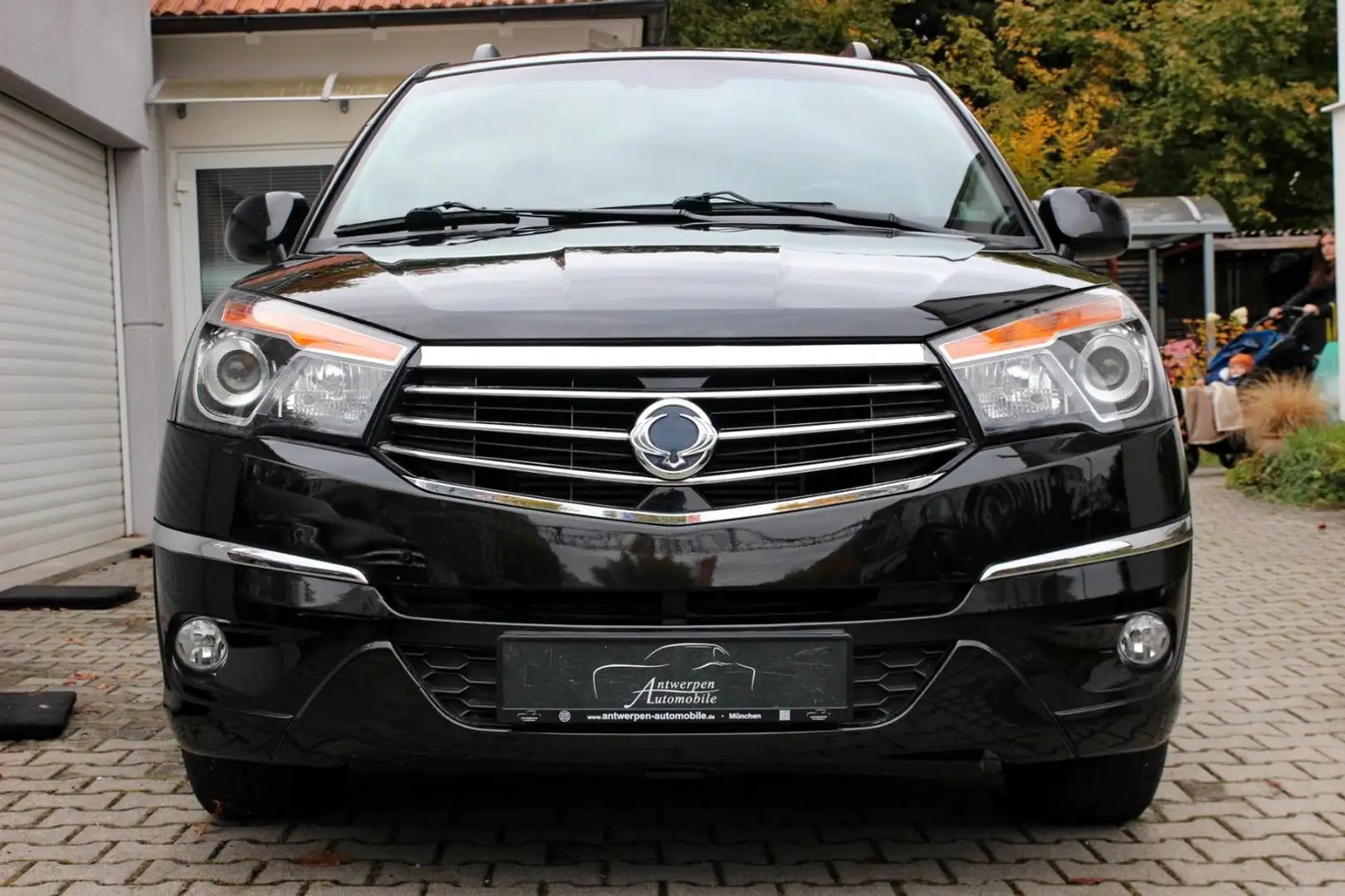 SsangYong Rodius *Automatik*4WD*Leder*7Sitze*AHK*EU6*PDC* Noir - 2