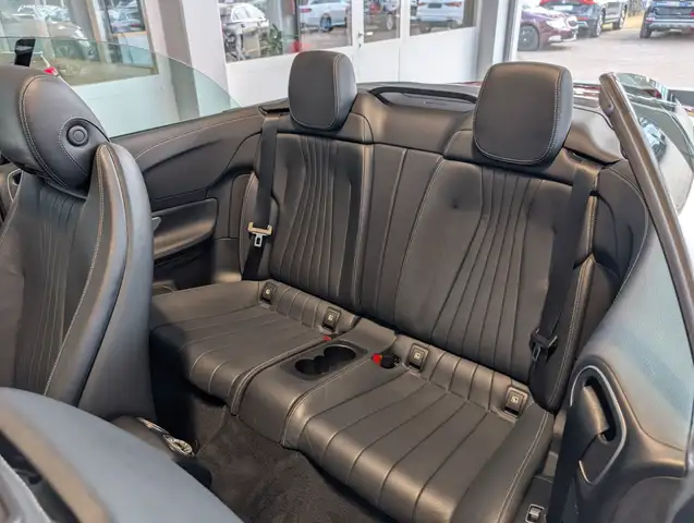 Mercedes-Benz E-Class view 9