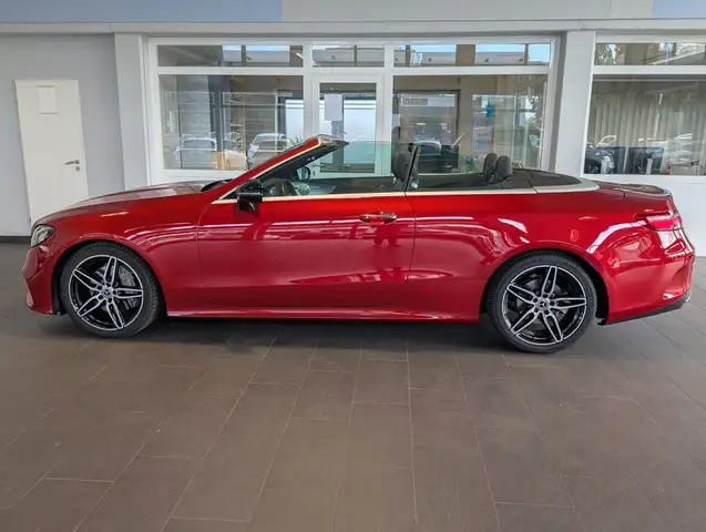 Mercedes-Benz E-Class view 6