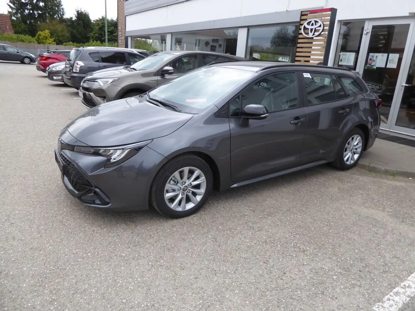 Toyota Corolla 1,8 Hybrid Touring Sports Active Grau - 2