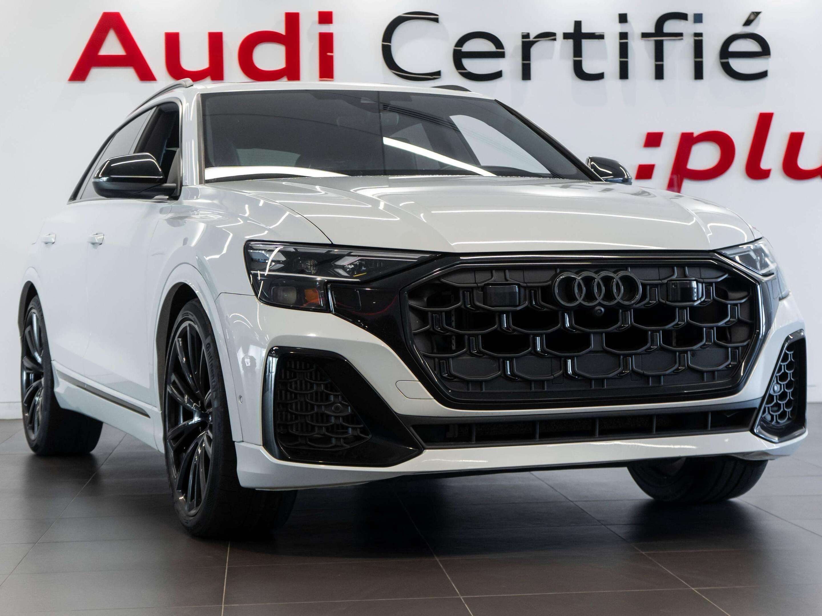 2025 Audi SQ8 Black Optics | Sport Exhaust | Sièges massants |