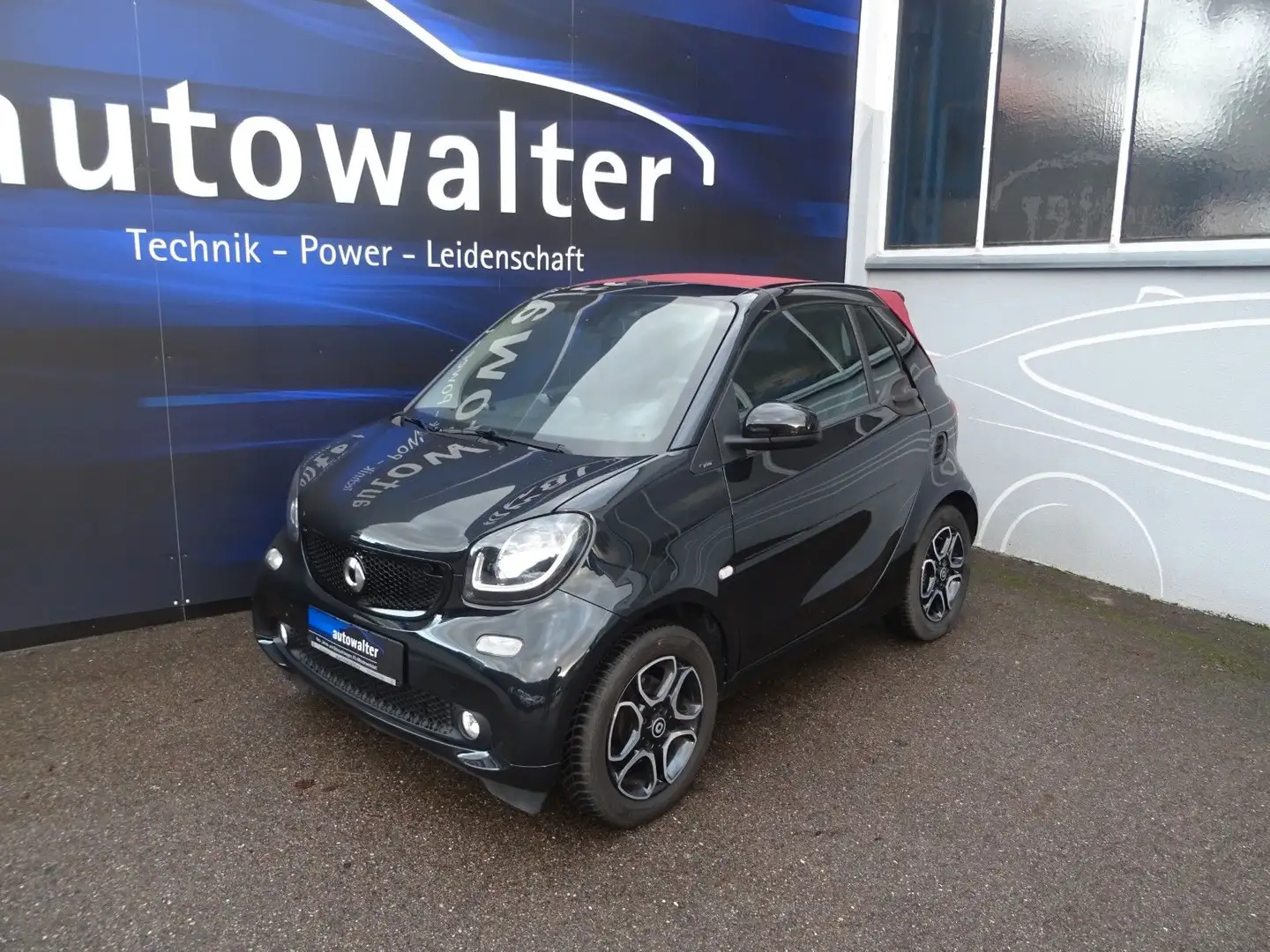 smart forTwo fortwo cabrio Basis Noir - 1