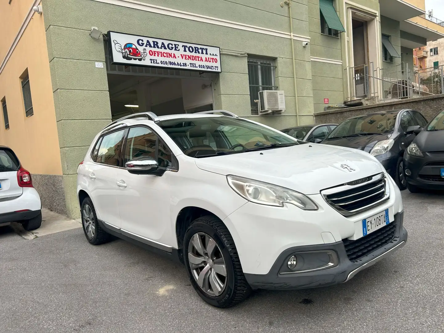 Peugeot 2008 PureTech 82 Allure UNIPROPRIETARIO DISTRIBUZIONE N Weiß - 1