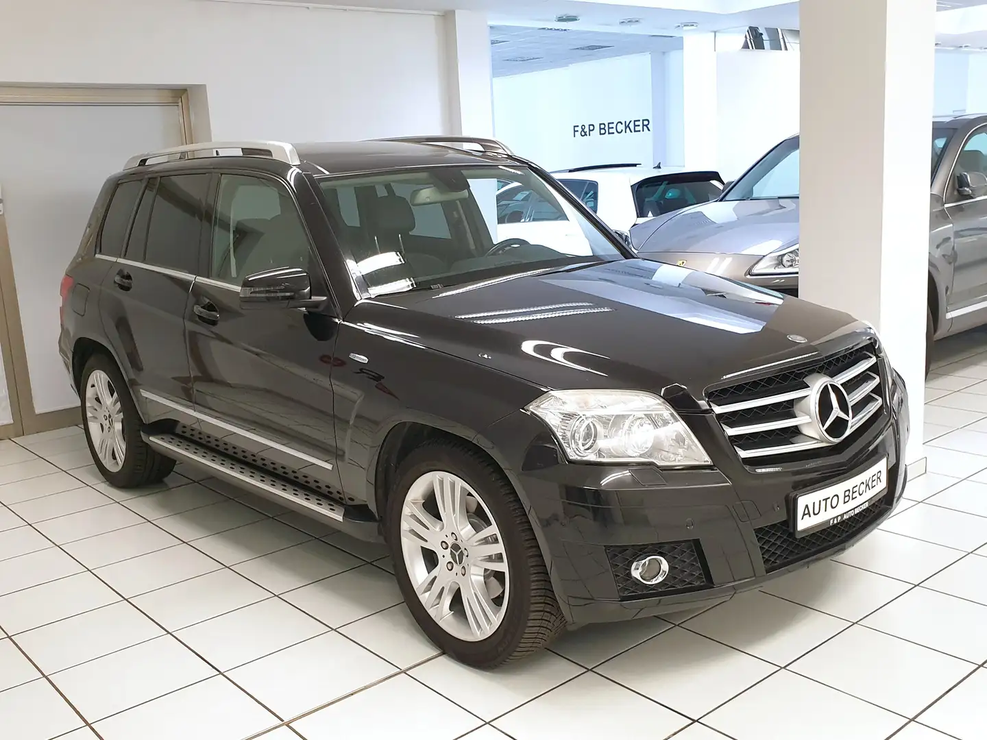 Mercedes-Benz GLK 220 CDI 4Matic BlueEFFICIENCY 7G-TRONIC Navi Pano AHK Schwarz - 2