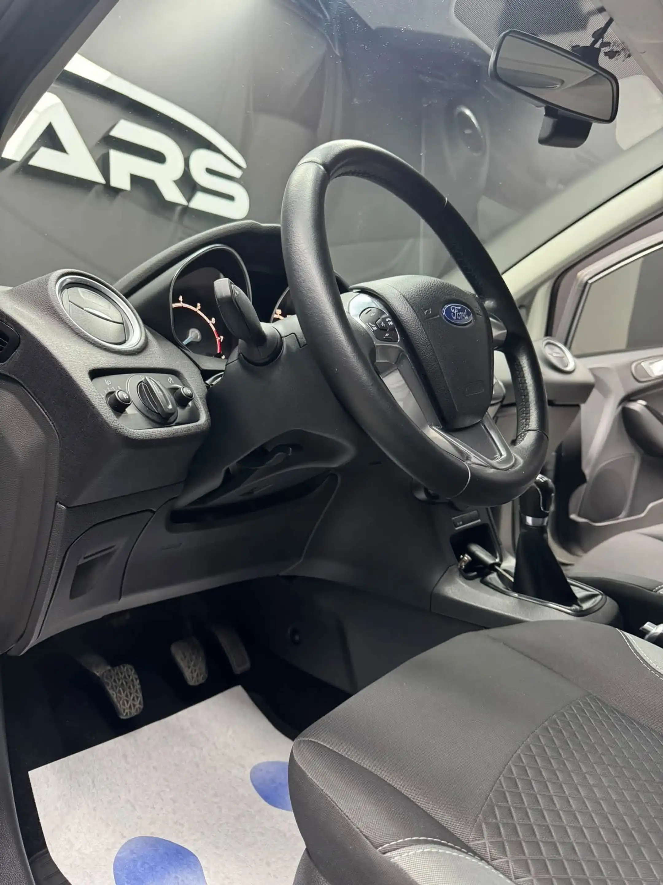 Ford Fiesta Fiesta 1.0 EcoBoost **12 mois de garantie** — photo 8