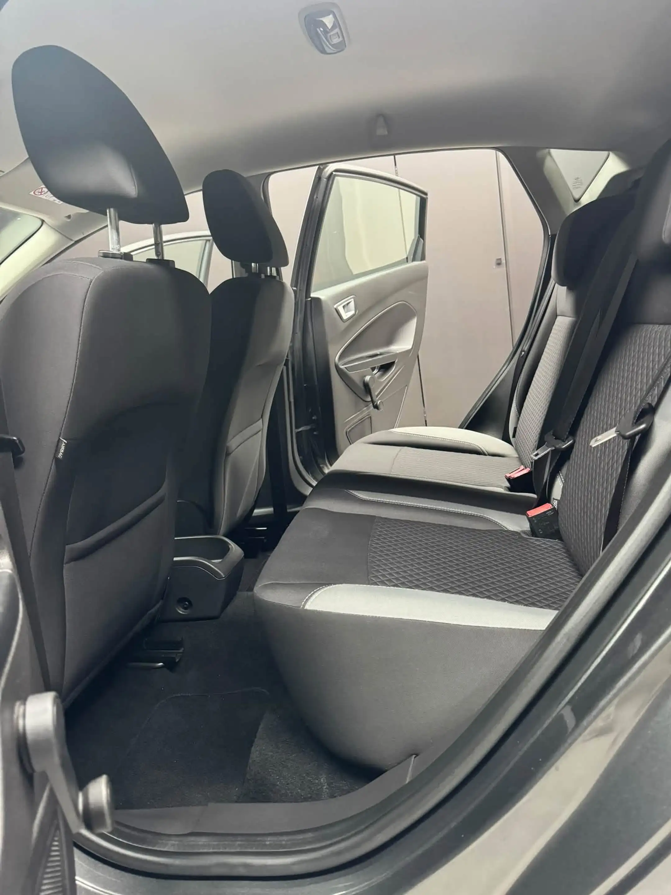 Ford Fiesta Fiesta 1.0 EcoBoost **12 mois de garantie** — photo 15