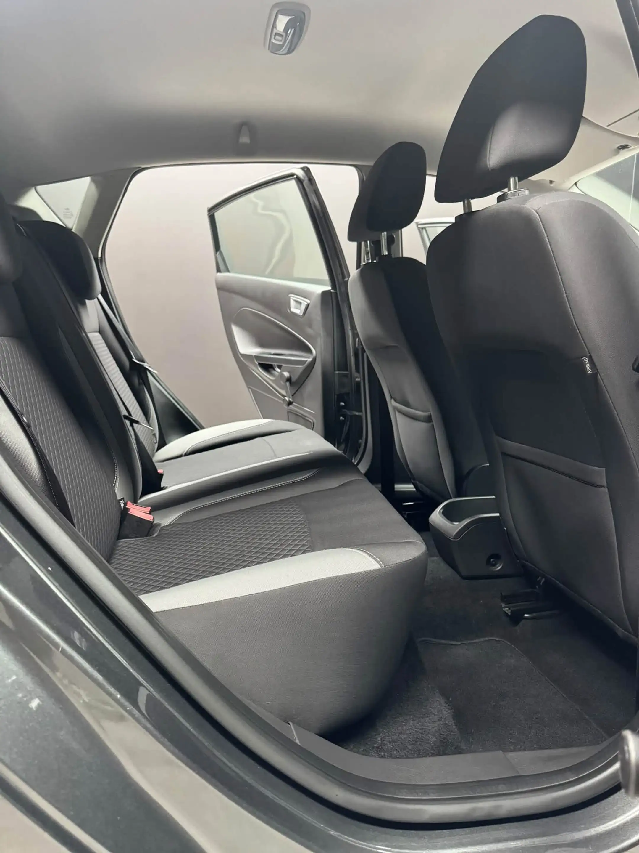 Ford Fiesta Fiesta 1.0 EcoBoost **12 mois de garantie** — photo 14