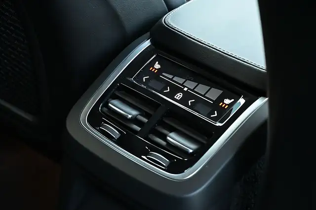 Volvo XC90 T8 AWD Recharge PHEV Plus Dark Geartronic ACC, ... Ansicht 26