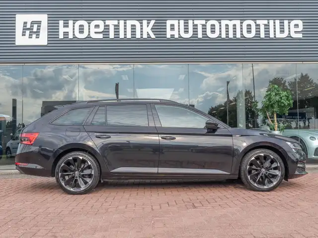 Skoda Superb view 11