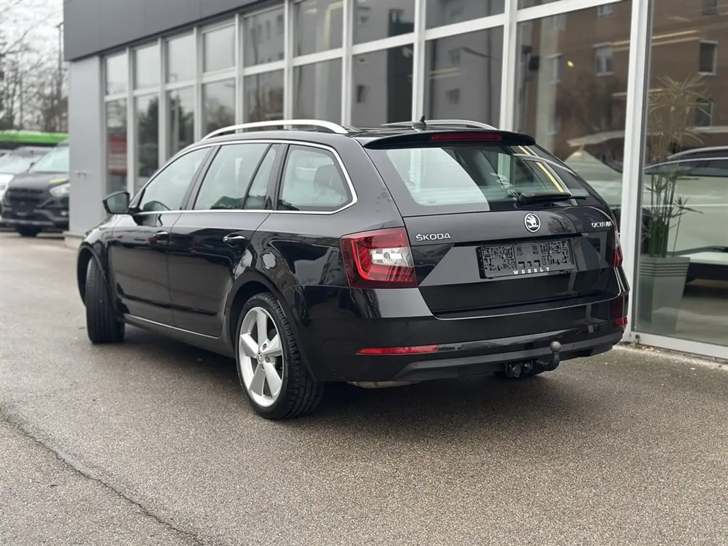 Skoda Octavia Combi 2,0 TSI Style DSG Schwarz - 2