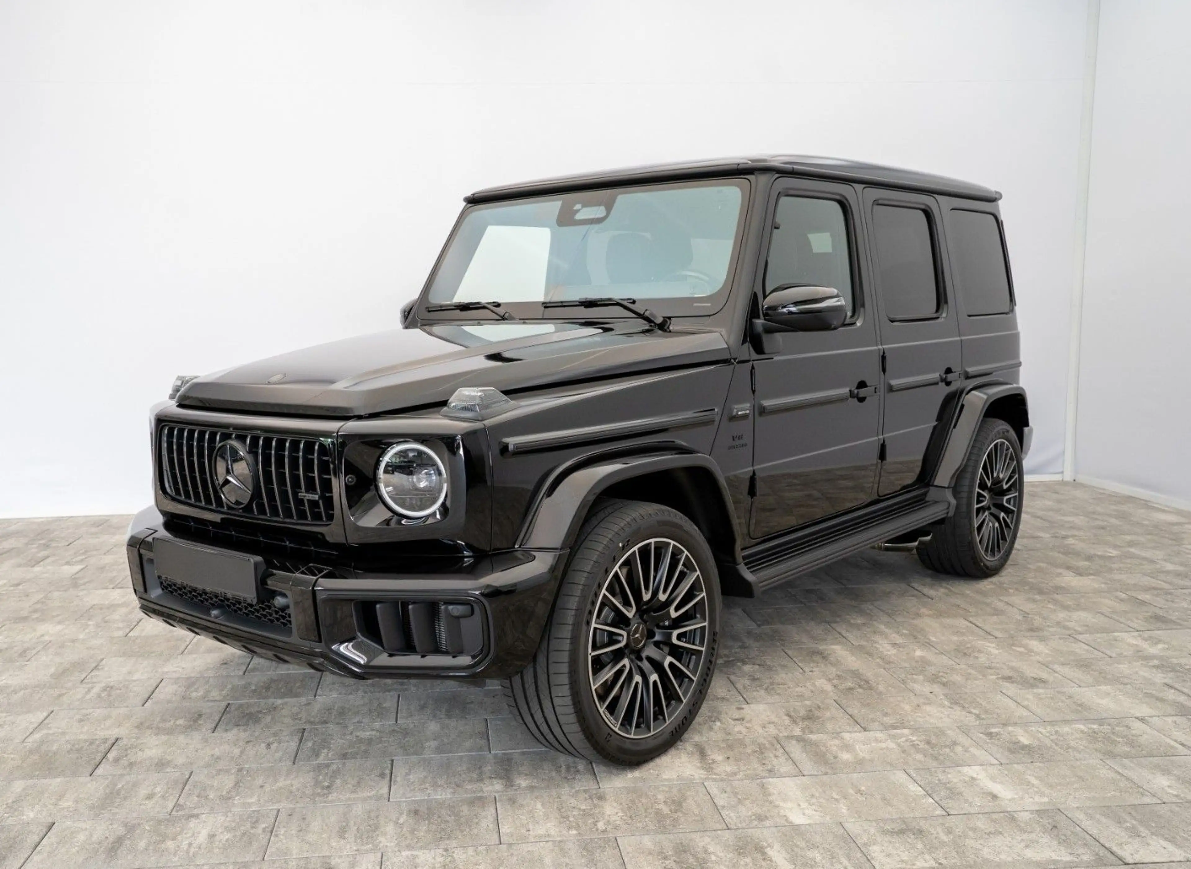 Mercedes-Benz G 63 AMG °Superior°Carbon°Fond Entert.°2027° — photo 2