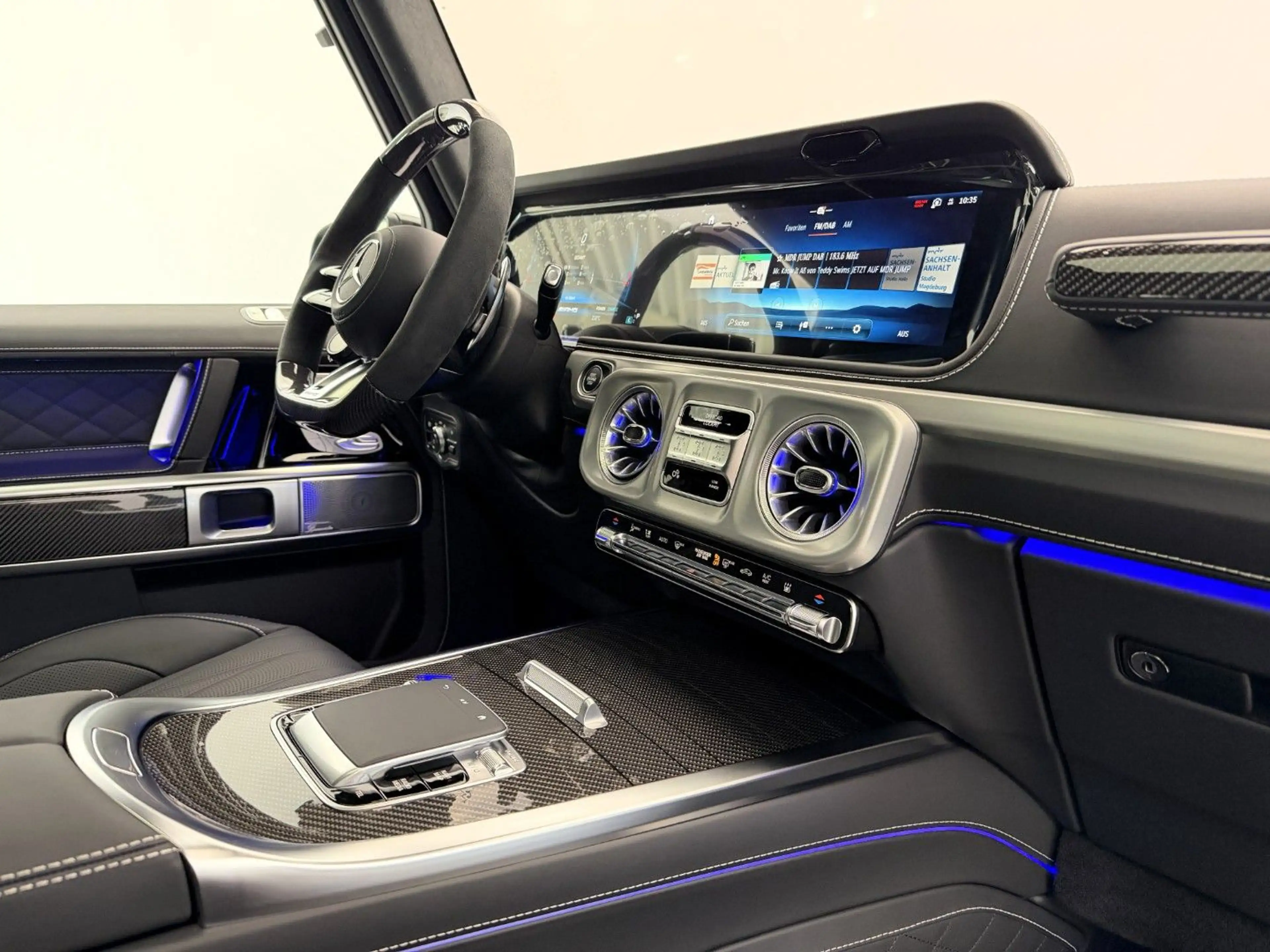 Mercedes-Benz G 63 AMG °Superior°Carbon°Fond Entert.°2027° — photo 10