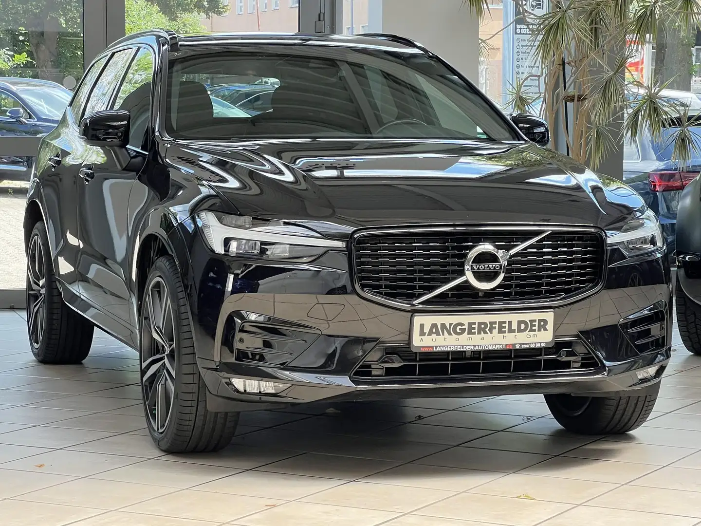 Volvo XC60 XC60 B5 AWD R-Design*TPM*SHZ*4XKLIMA*RFK*PANO* Negro - 1