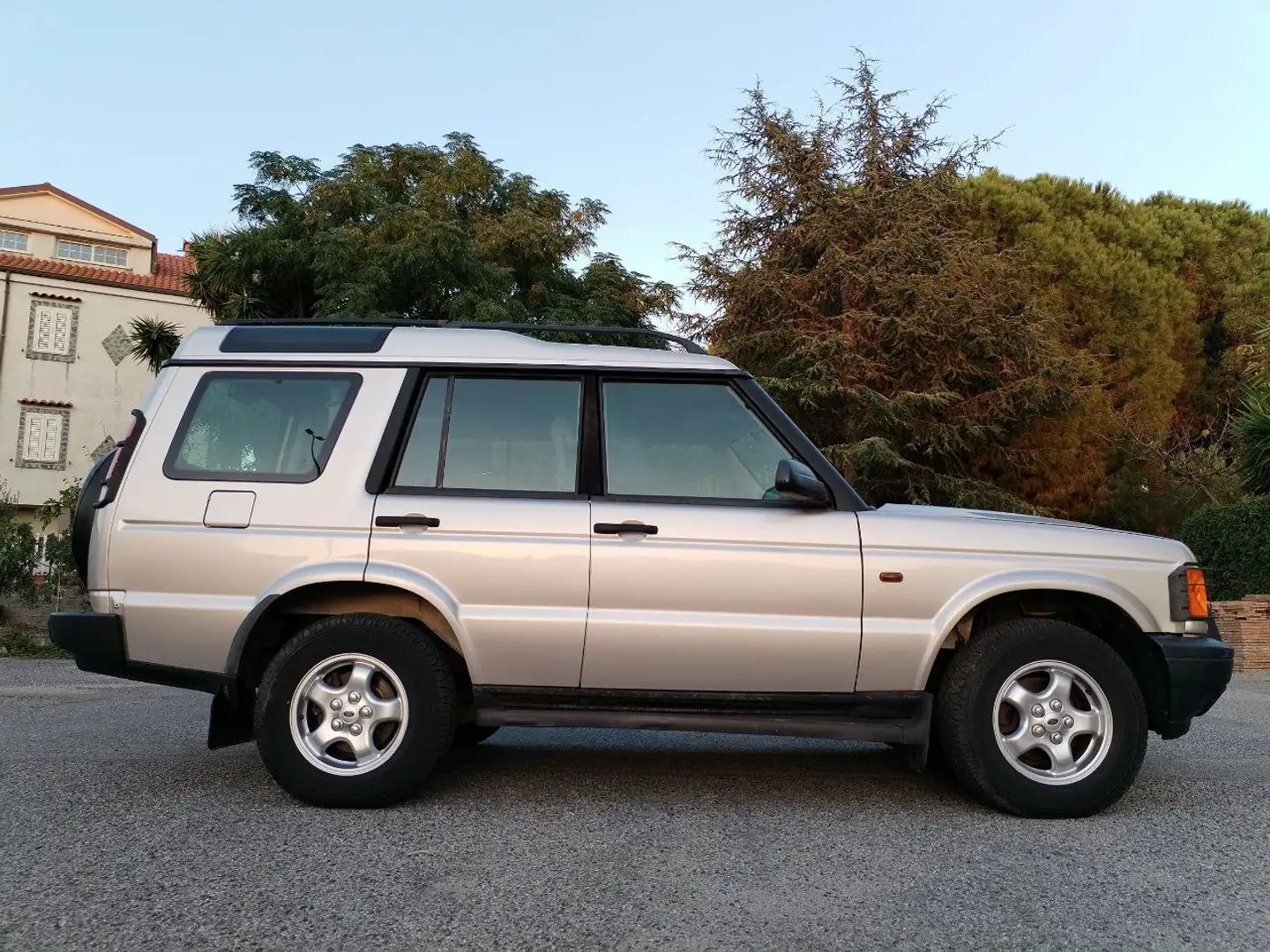 Land Rover Discovery Discovery II 1998 5p 2.5 td5 Luxury Szary - 2