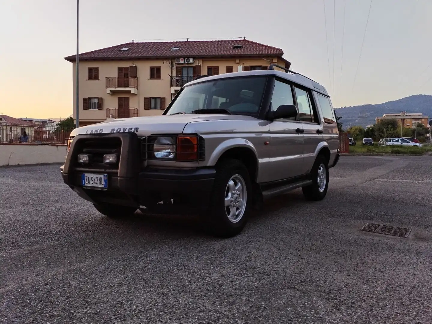 Land Rover Discovery Discovery II 1998 5p 2.5 td5 Luxury Grau - 1